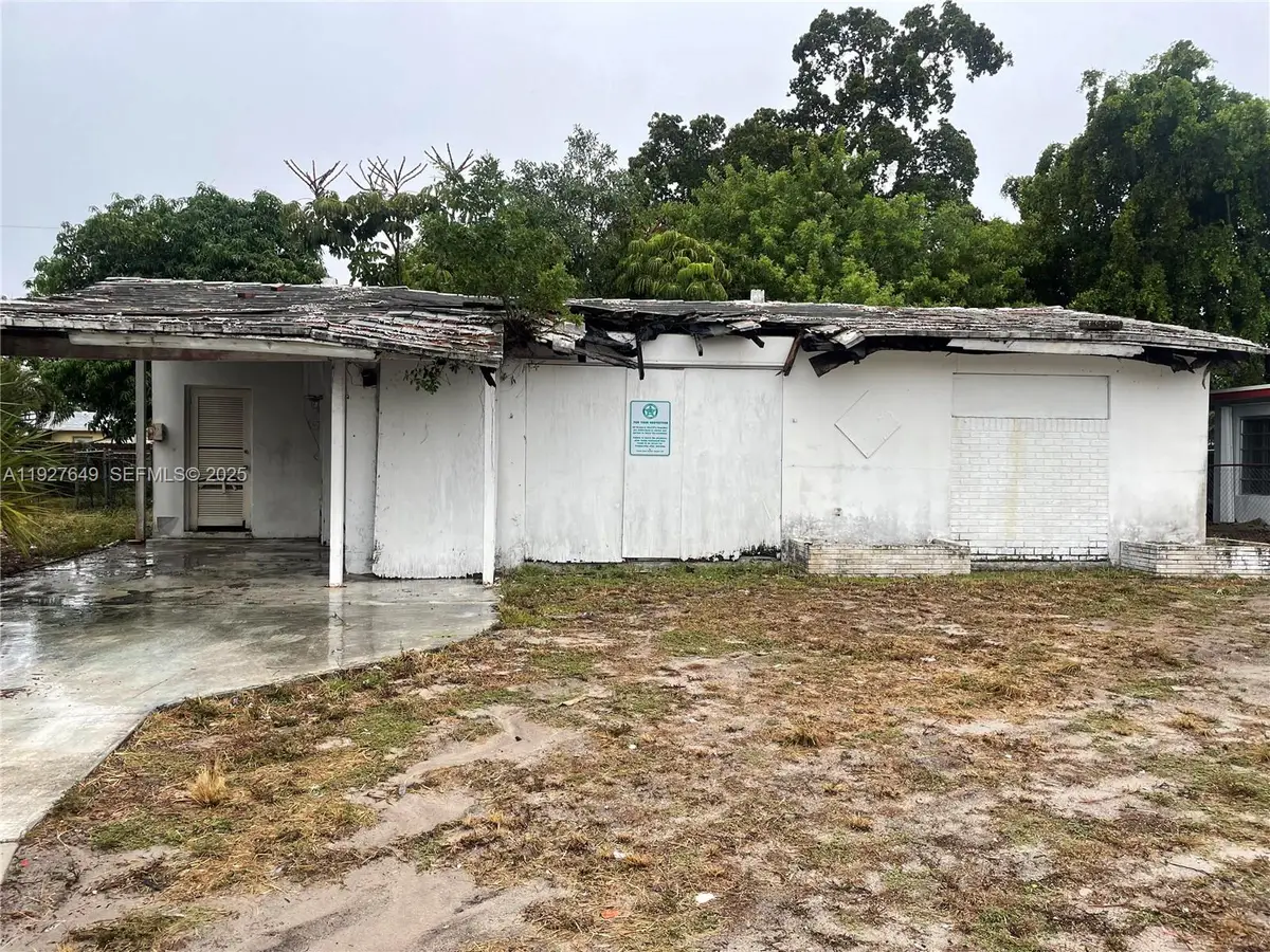4240 NE 3rd Ave, Deerfield Beach, FL 33064 - Image #1