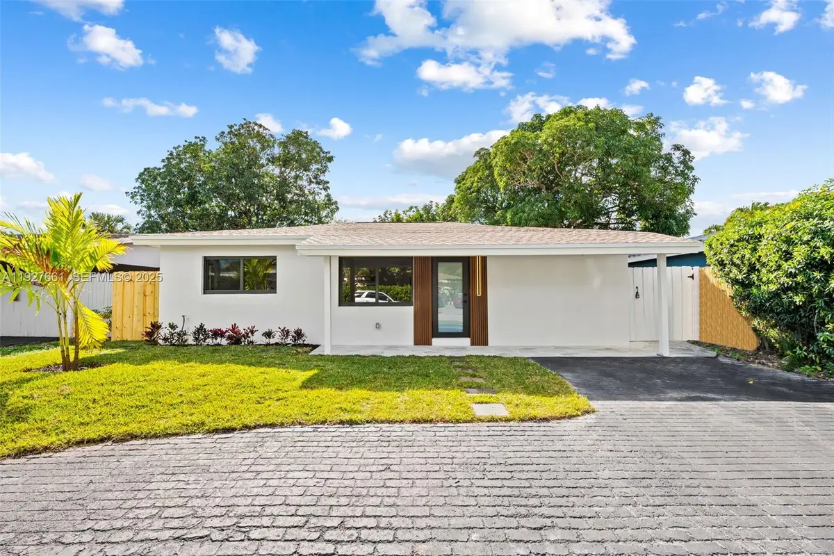 230 NE 43rd St, Oakland Park, FL 33334 - Image #1