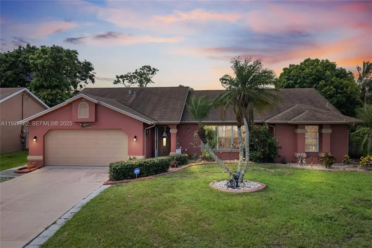 652 SW Prado Ave, Port Saint Lucie, FL 34983 - Image #1