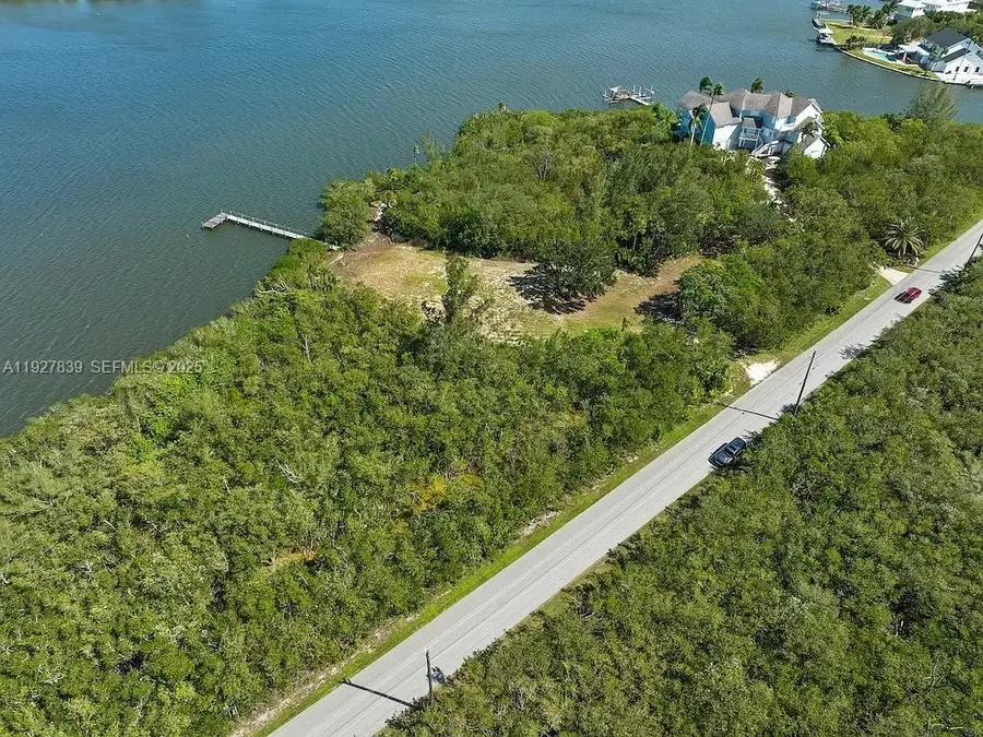 250 Live Oak Dr, Vero Beach, FL 32963 - Image #2