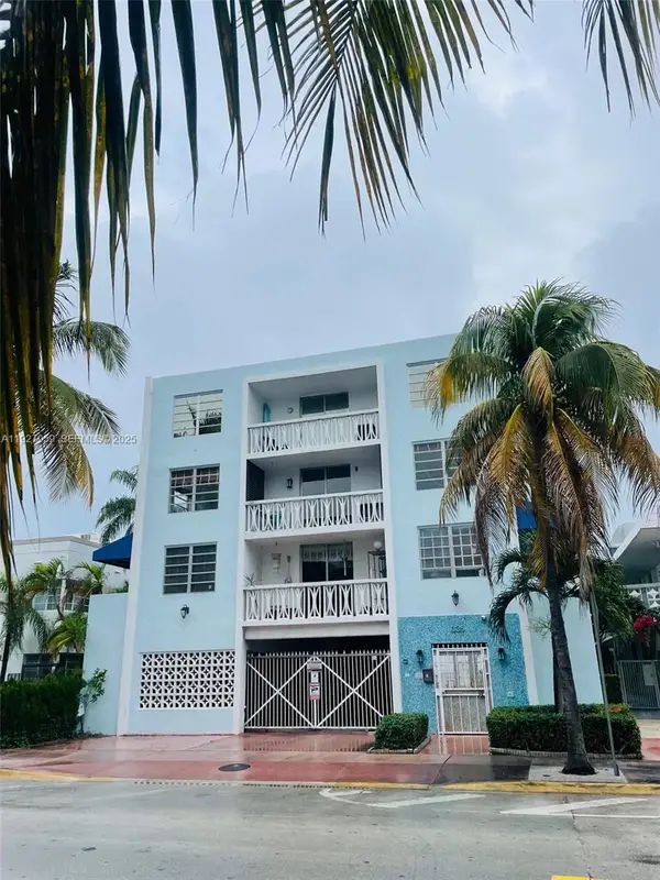 335 Collins Ave #302, Miami Beach, FL 33139