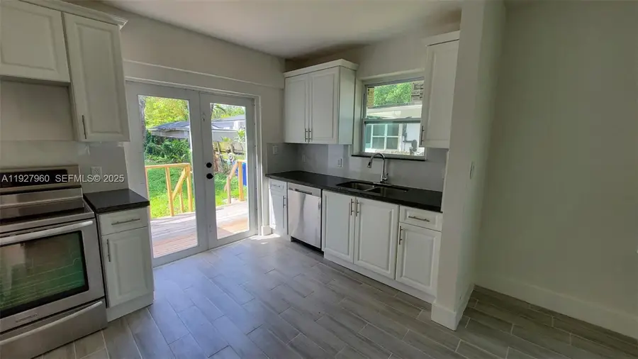 560 NW 53rd St, Miami, FL 33127 - Image #3