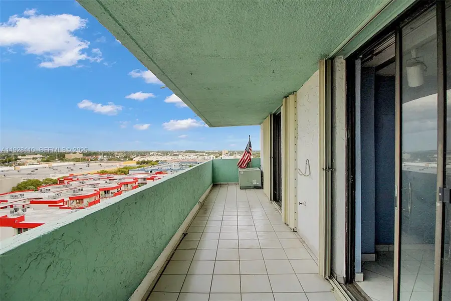 1825 W 44th Pl #1111, Hialeah, FL 33012 - #3
