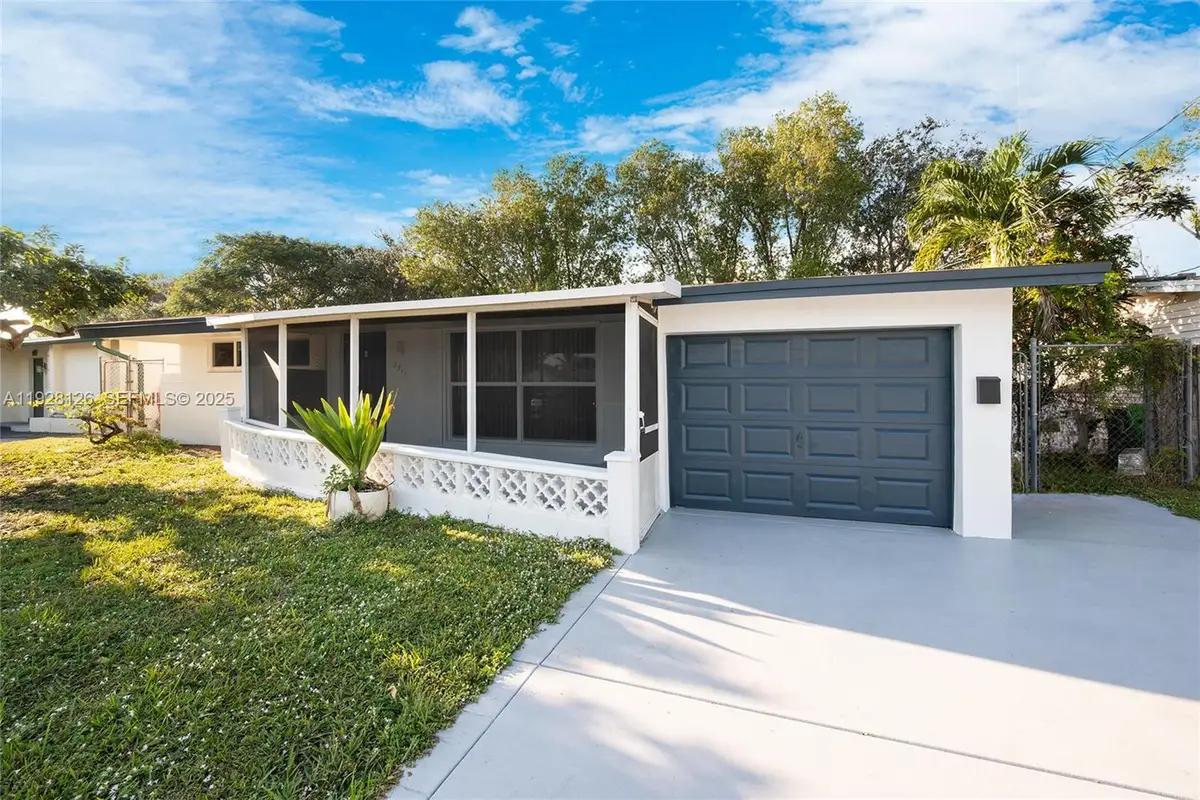 2311 NW 73rd Ave, Sunrise, FL 33313 - Image #1