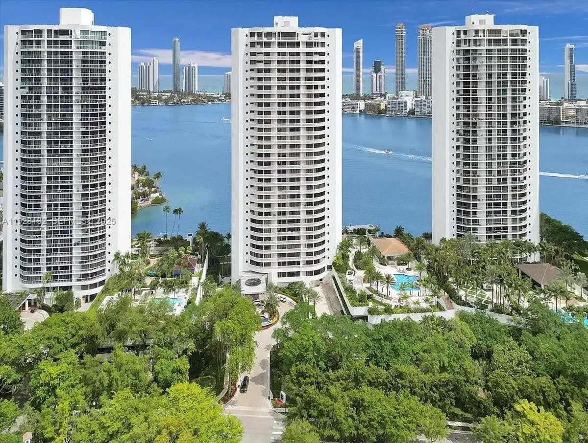 3000 Island Blvd #2802, Aventura, FL 33160 - Image #1