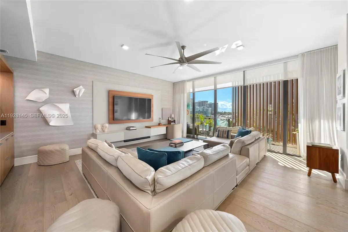 3581 E Glencoe St #403, Miami, FL 33133 - Image #1