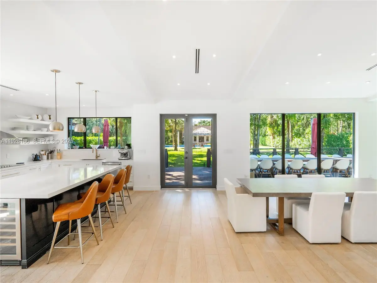 317 Bayberry Dr, Plantation, FL 33317 - Image #1