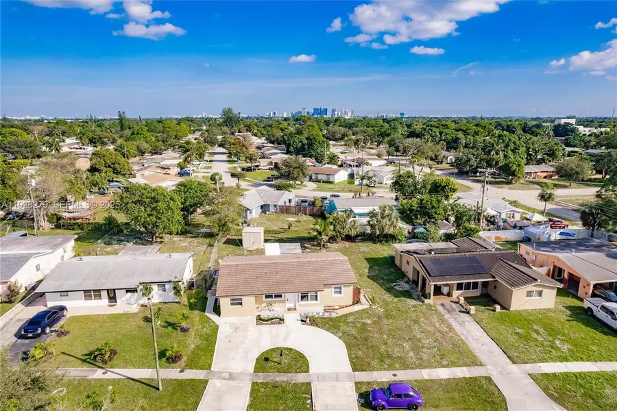 720 NW 38th Ave, Lauderhill, FL 33311 - Image #2