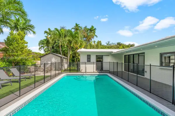 965 NE 171st St, Miami, FL 33162