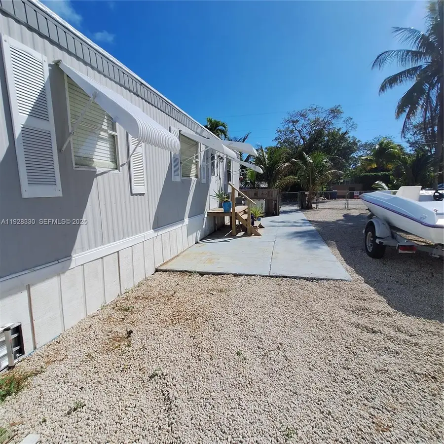 256 Lee Avenue, Key Largo, FL 33037 - Image #2