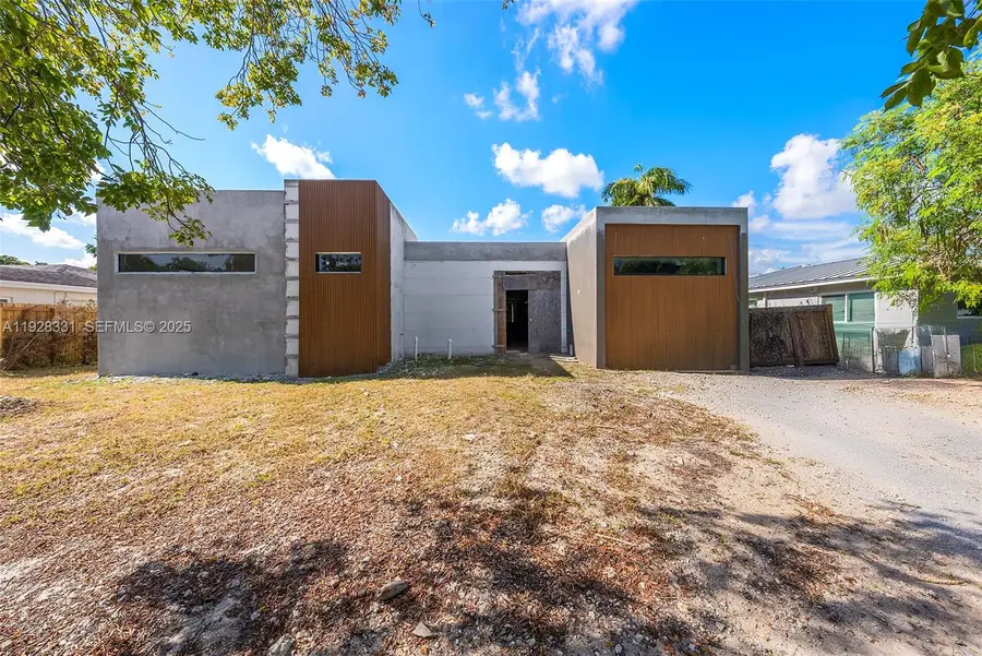 19610 NE 19th Pl, Miami, FL 33179 - Image #2