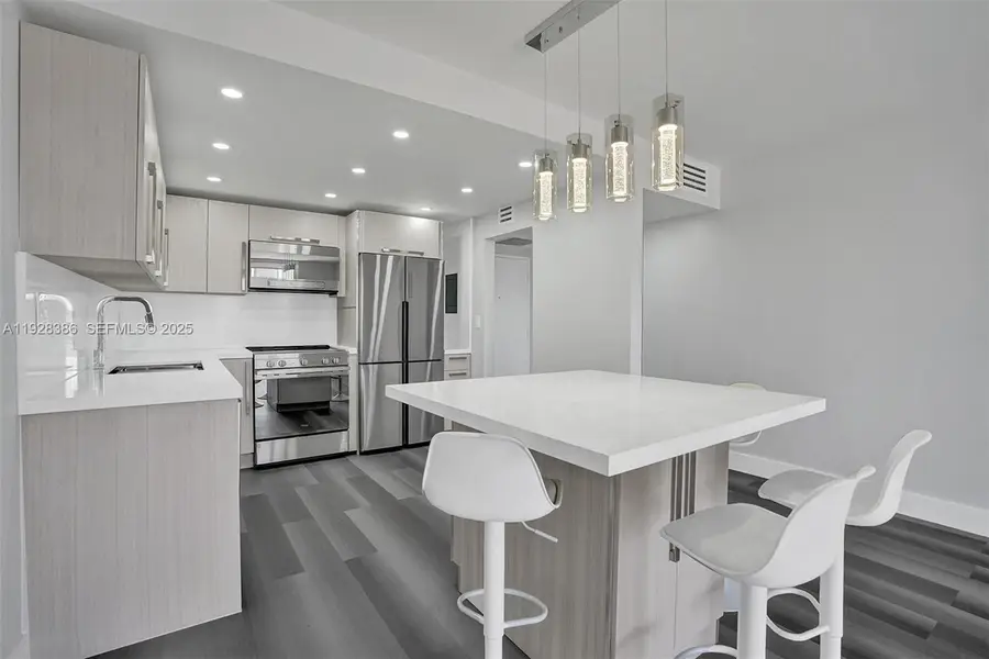 500 Three Islands Blvd #1201, Hallandale Beach, FL 33009 - Image #2