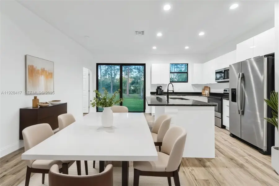 902 Magnolia Ave, Lehigh Acres, FL 33972 - Image #3