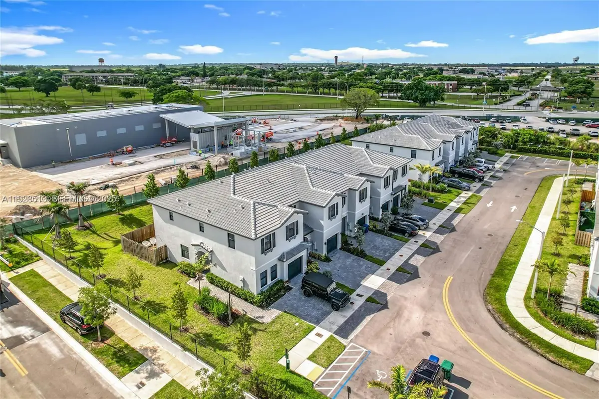 28615 SW 129th Ct, Homestead, FL 33033 - Image #1