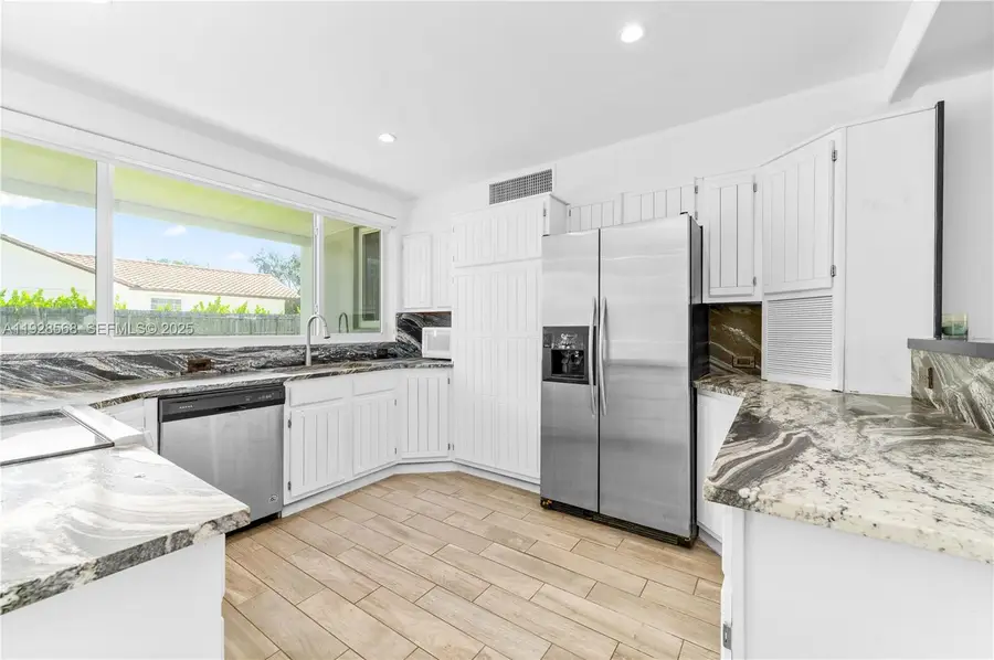 8995 SW 158th St, Palmetto Bay, FL 33157 - Image #3