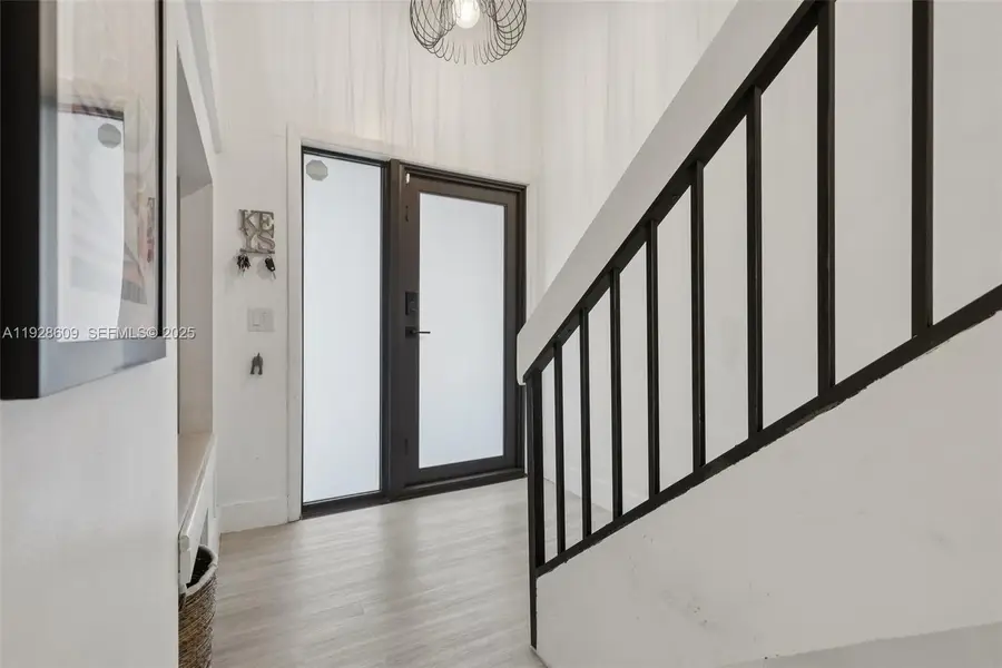 30 Chestnut Cir, Cooper City, FL 33026 - Image #3