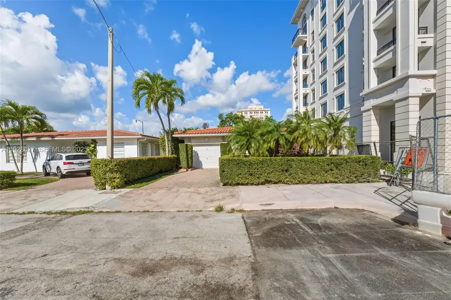 345 Malaga Ave, Coral Gables, FL 33134 - Image #2