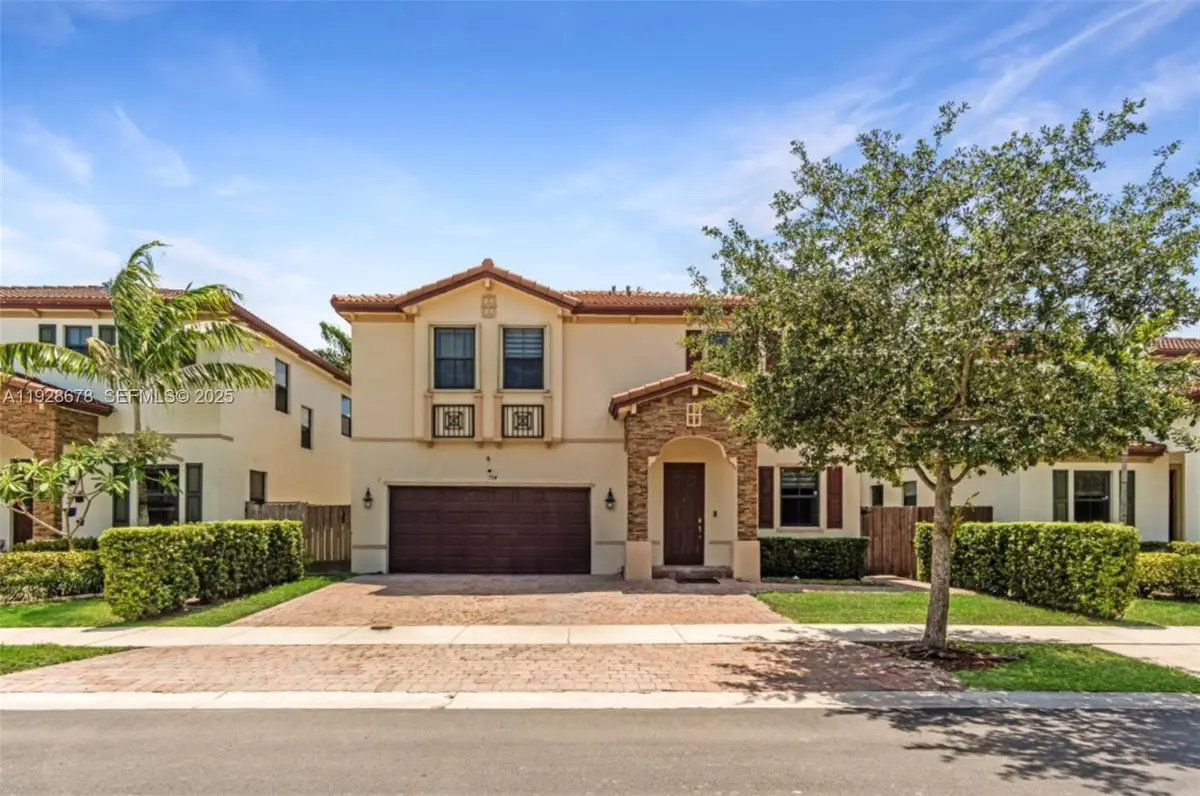 724 SE 37th Ave, Homestead, FL 33033 - Image #1