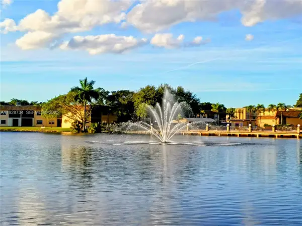 151 Berkley Rd #308, Hollywood, FL 33024