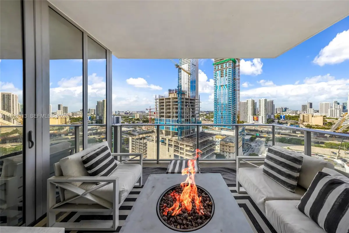 851 NE 1st Ave #1700, Miami, FL 33132 - Image #1