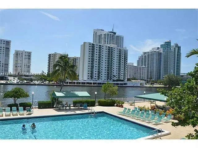 800 Parkview Dr #1018, Hallandale Beach, FL 33009 - Image #3