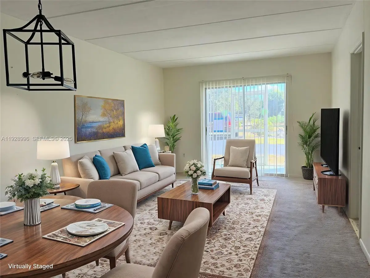 649 S Tamiami Trail #112, Venice, FL 34285 - Image #1