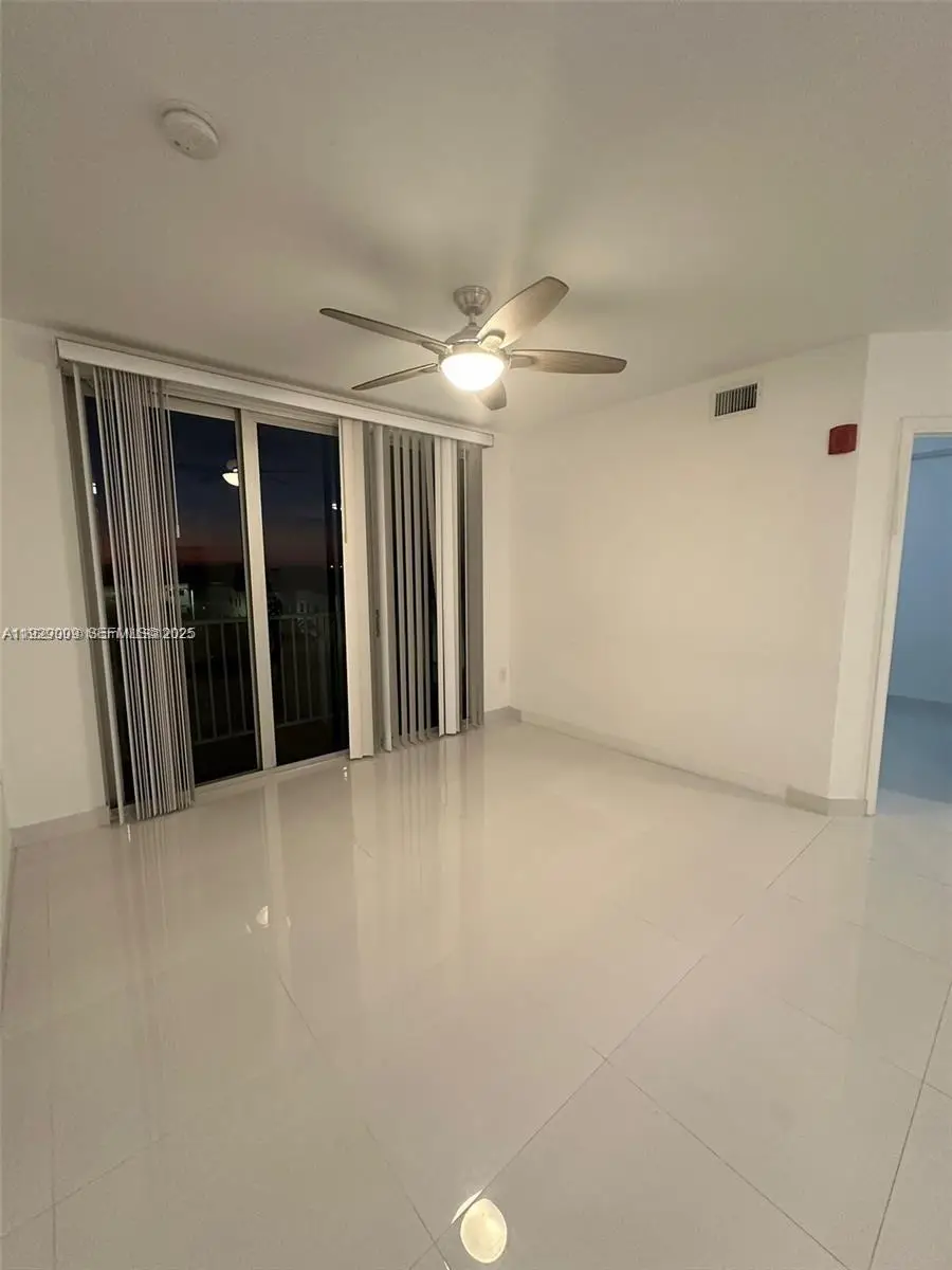 2651 NE 212th Ter #400, Miami, FL 33180 - Image #2