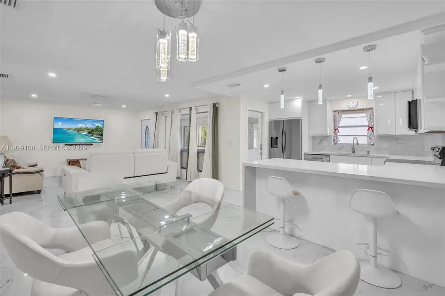 500 S Luna Ct #7, Hollywood, FL 33021 - Image #3