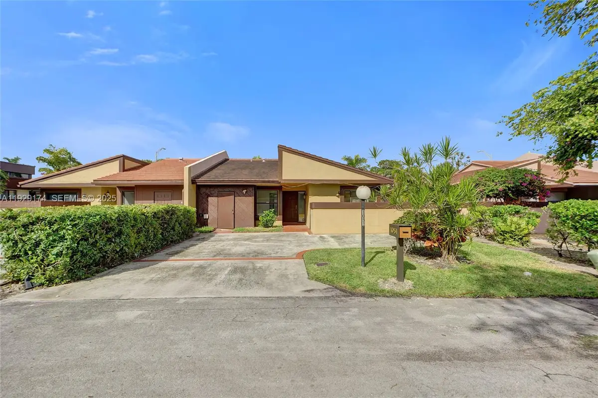 1051 NE 204th Ln, Miami, FL 33179 - Image #1