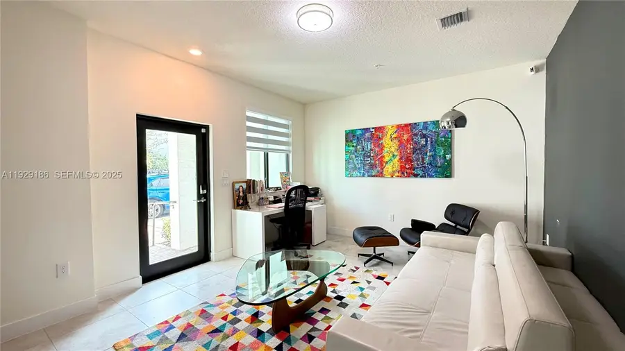 4654 NW 84th Ave, Doral, FL 33166 - Image #2