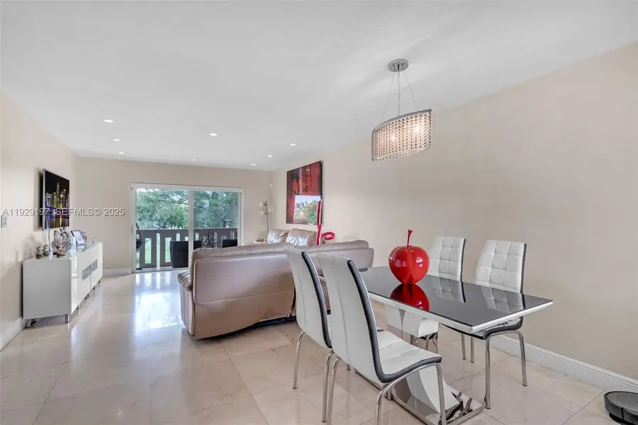 7430 Miami Lakes Dr #E301, Miami Lakes, FL 33014 - Image #2