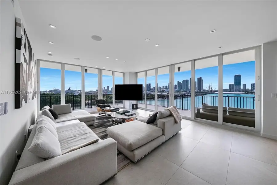 1000 Venetian Way #1004, Miami, FL 33139 - Image #3