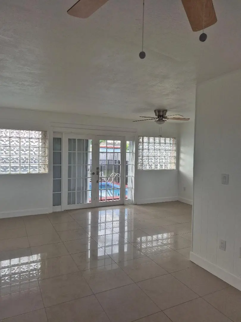 4320 SW 98th Ct, Miami, FL 33165 - Image #2