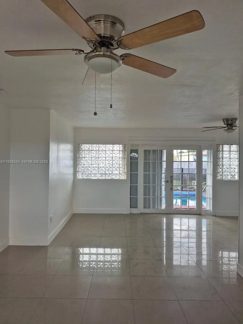 4320 SW 98th Ct, Miami, FL 33165 - Image #3