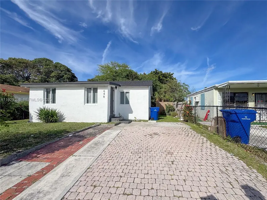 648 W 10th St, Riviera Beach, FL 33404 - Image #2