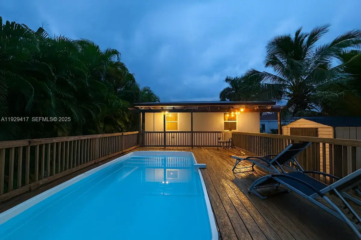 1509 NE 109th St, Miami, FL 33161 - Image #1