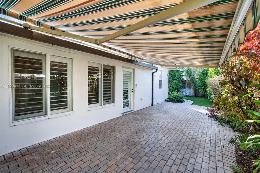 1015 NE 17th Ct, Fort Lauderdale, FL 33305 - Image #2