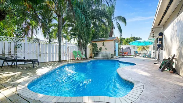 9730 Johnson St, Pembroke Pines, FL 33024