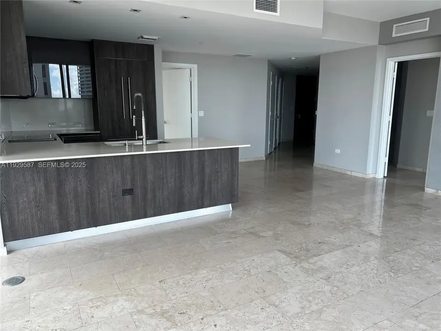 68 SE 6th St #3401, Miami, FL 33131 - #3