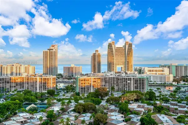 2500 Parkview Dr #2102, Hallandale Beach, FL 33009