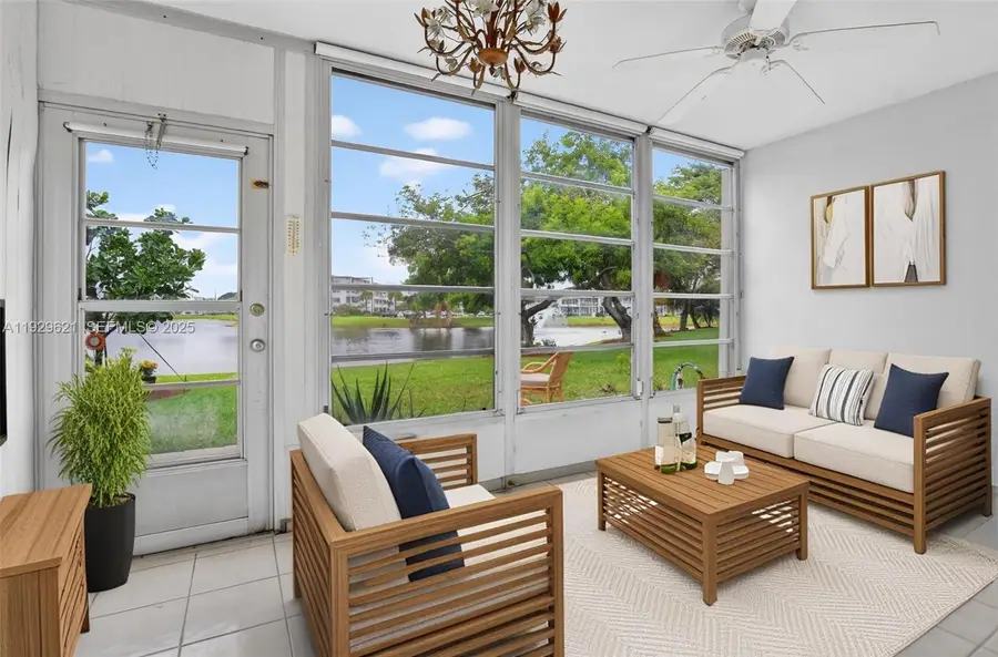 1008 N Farnham N #1008, Deerfield Beach, FL 33442 - Image #3