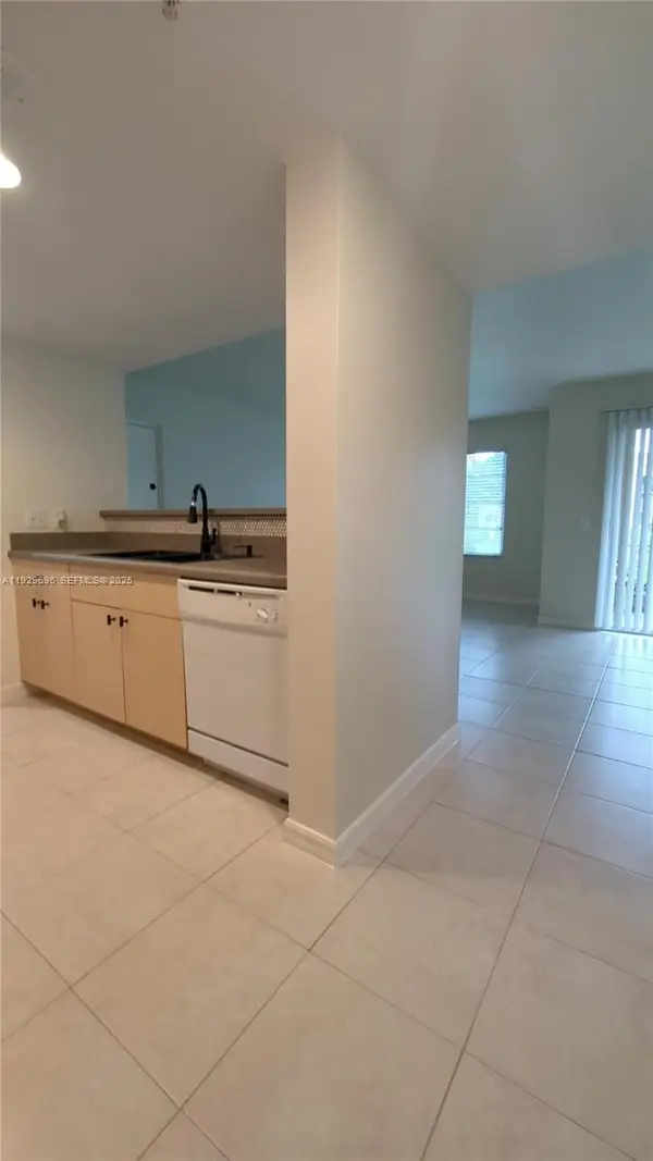 4220 San Marino Blvd #106, West Palm Beach, FL 33409