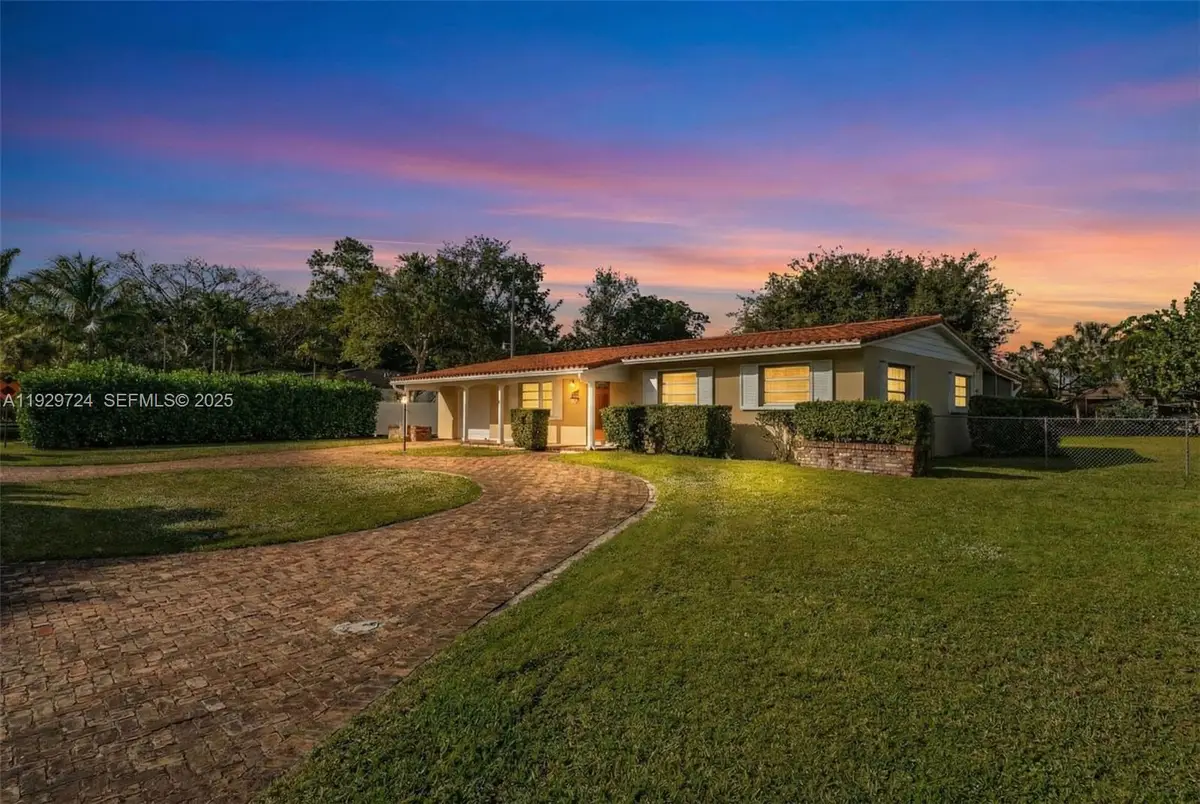 8345 SW 98th St, Miami, FL 33156 - Image #1