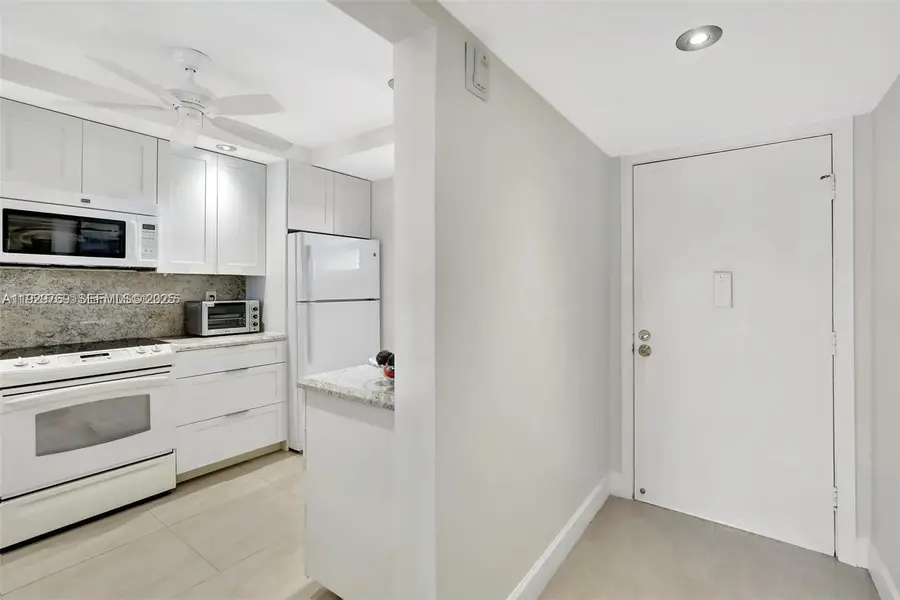 3930 Inverrary Blvd #405-D, Lauderhill, FL 33319 - Image #3