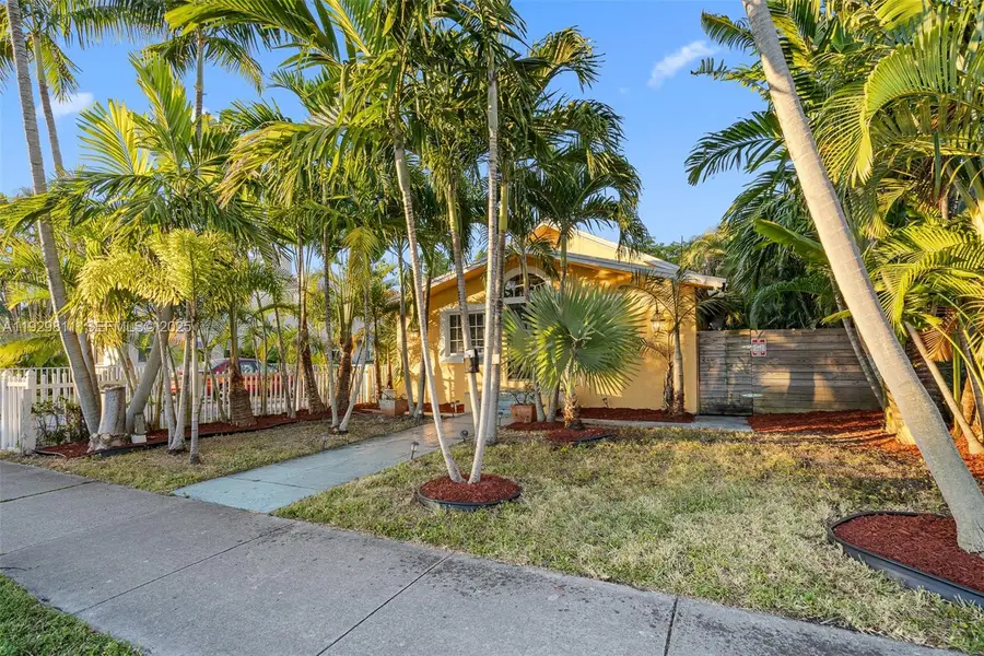 1547 Harrison St, Hollywood, FL 33020 - Image #3
