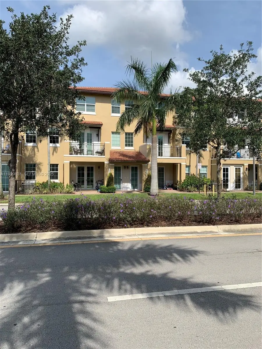 1044 SW 147th Ave #10105, Pembroke Pines, FL 33027 - Image #2