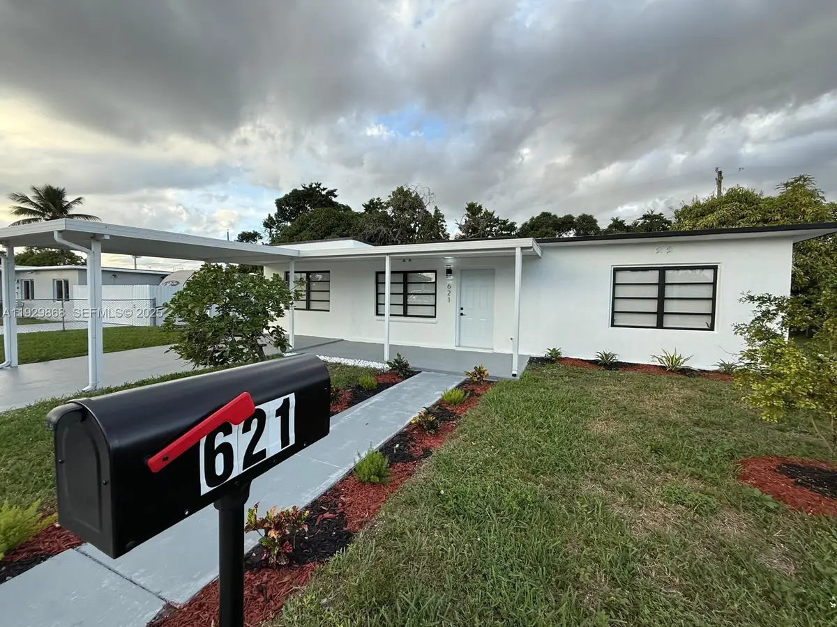 621 E 13th St, Hialeah, FL 33010 - Image #1