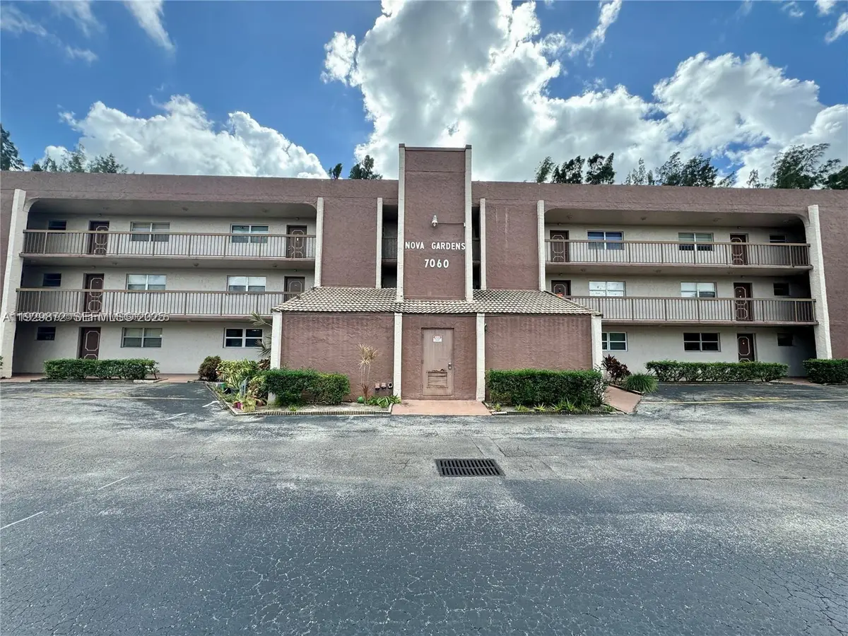 7060 Nova Dr #306C, Davie, FL 33317 - Image #1