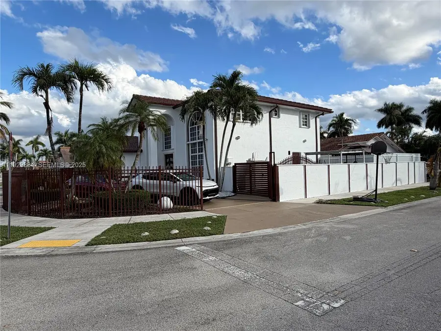 13966 SW 13th St, Miami, FL 33184 - Image #3