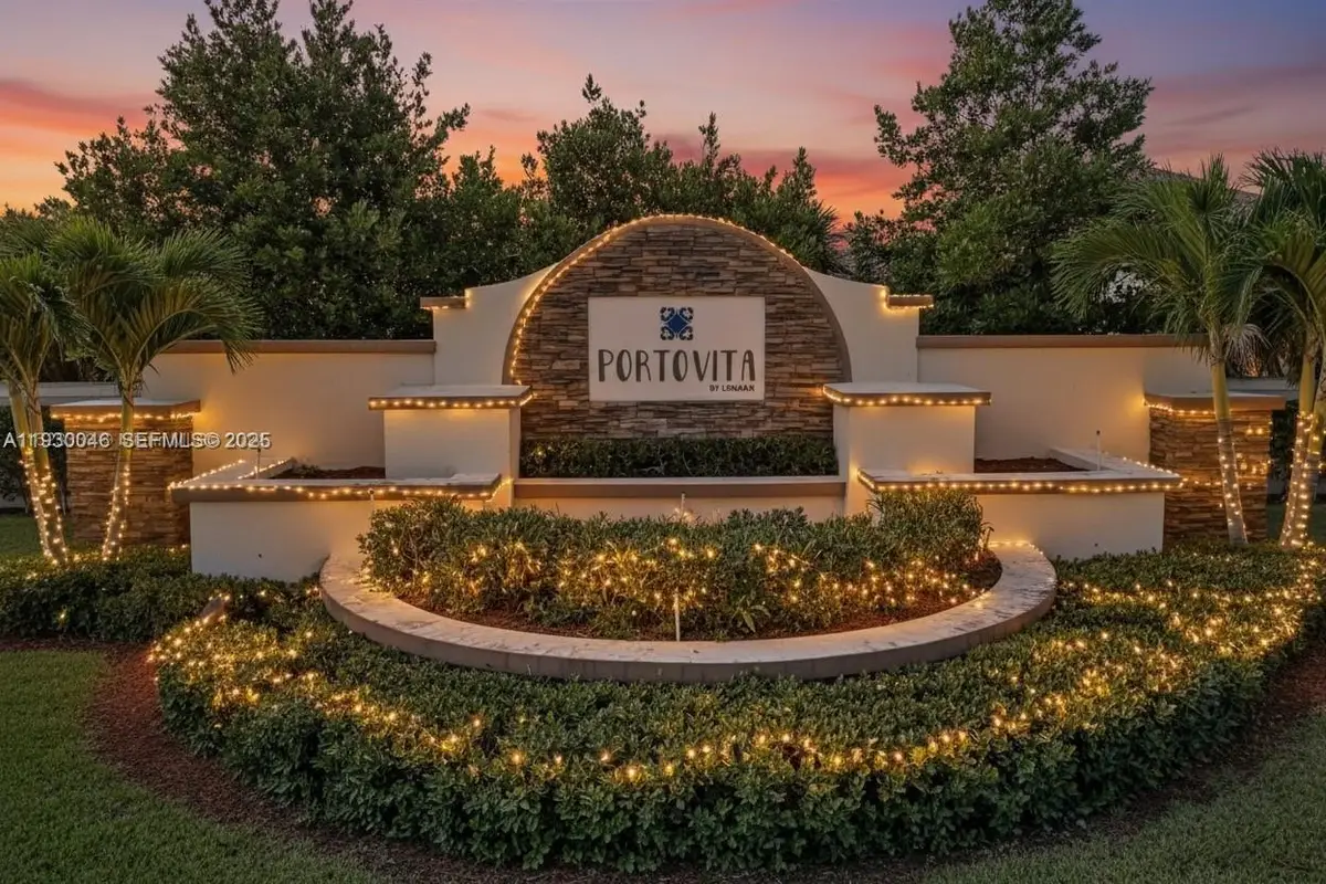 195 SE 24th Ave, Homestead, FL 33033 - Image #1